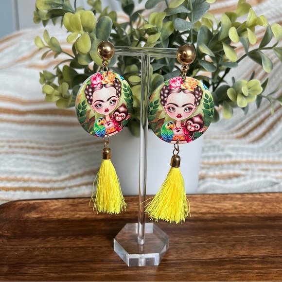 Frida Kahlo Portrait Mexican Artist Tassel Earrings - Picture 6 of 8
